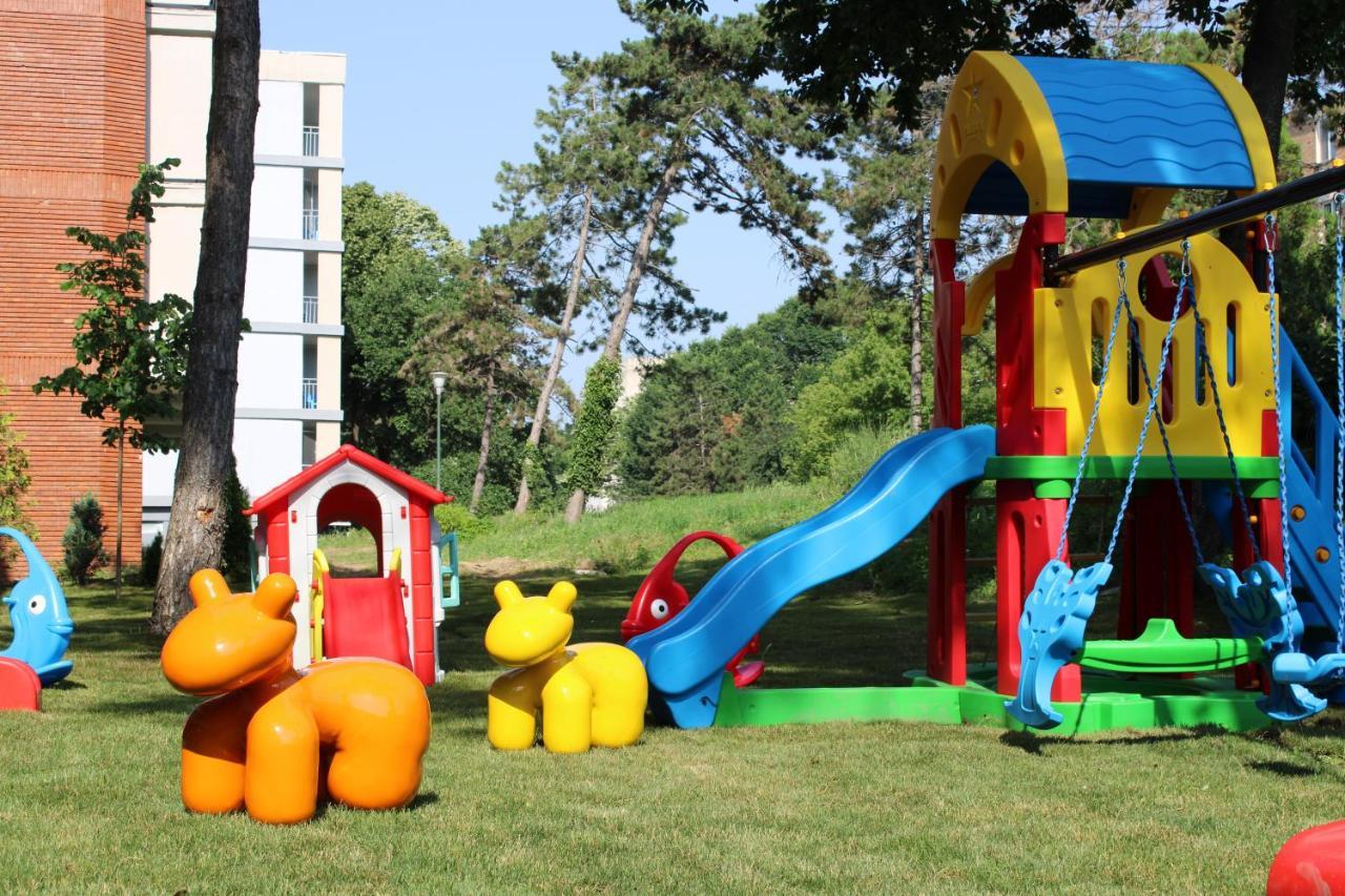 Spring Holiday Resort Neptun Exterior foto